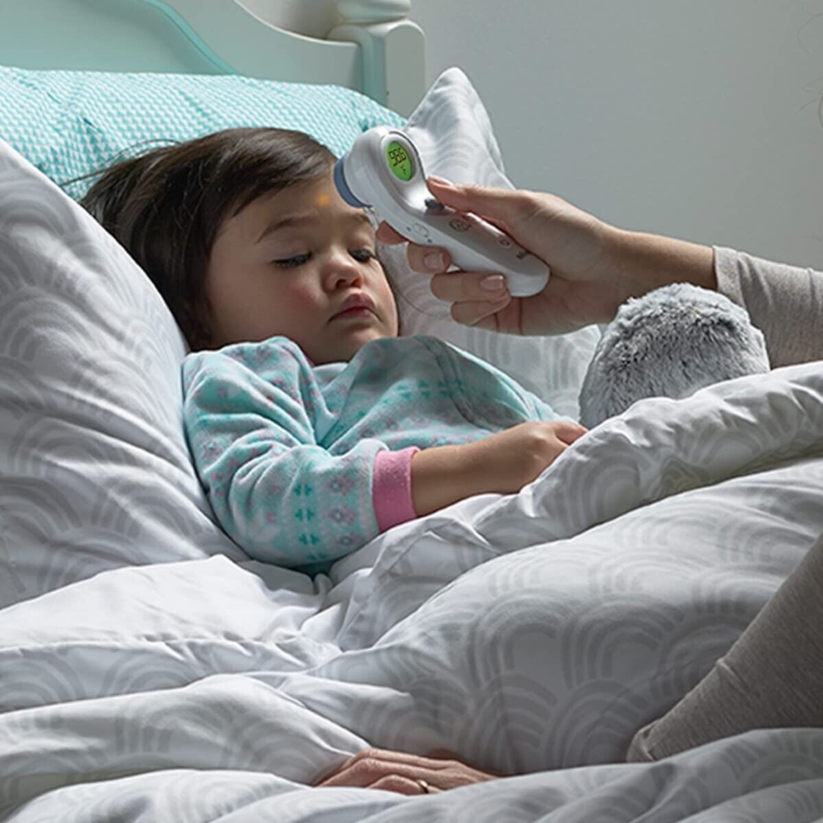 Braun No Touch Forehead Thermometer Touchless Infrared IR WHITE - BNT300 NTF3000