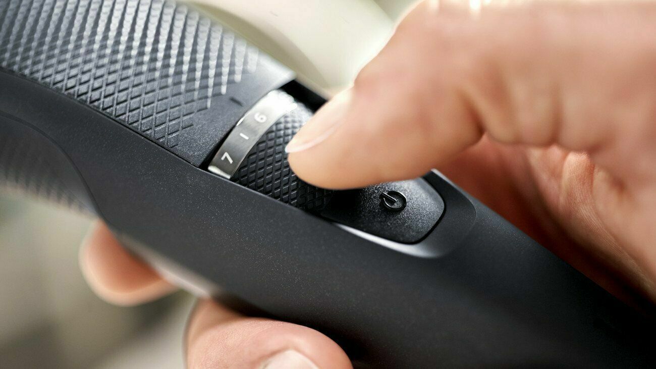Philips Norelco Beard & Stubble Trimmer Series 3000 BT3210/41 Cordless Grooming