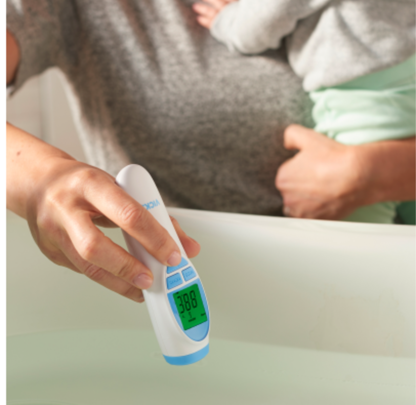 Vicks No-Touch 2 Second Readings Forehead Food & Bath 3 in 1 Thermometer Celsius