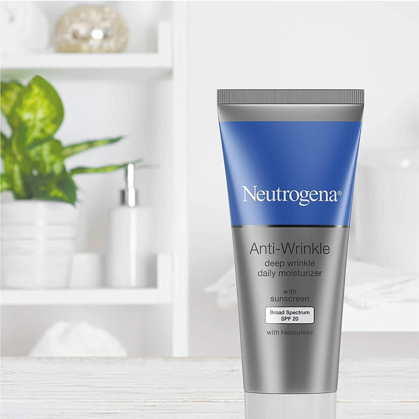 Neutrogena Anti Wrinkle Deep Daily Moisturiser + Sunscreen SPF 20 Retinol SA 39g