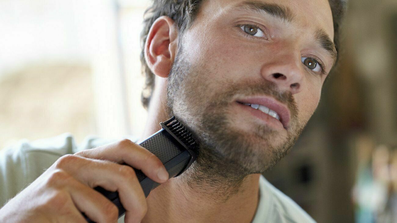 Philips Norelco Beard & Stubble Trimmer Series 3000 BT3210/41 Cordless Grooming